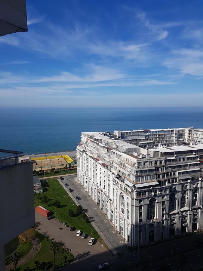 Apartment In Front Of Mcdonald'S Батуми Экстерьер фото