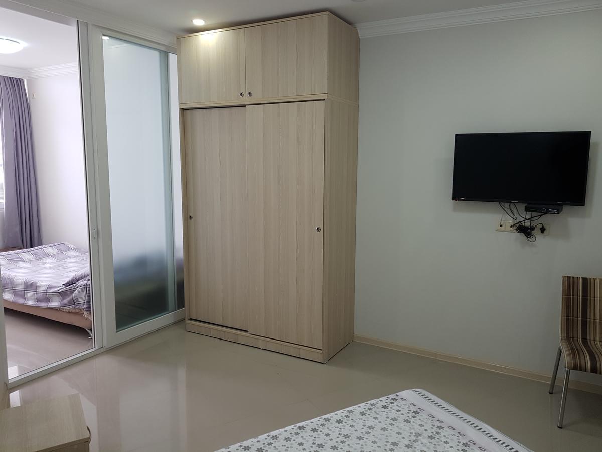Apartment In Front Of Mcdonald'S Батуми Экстерьер фото