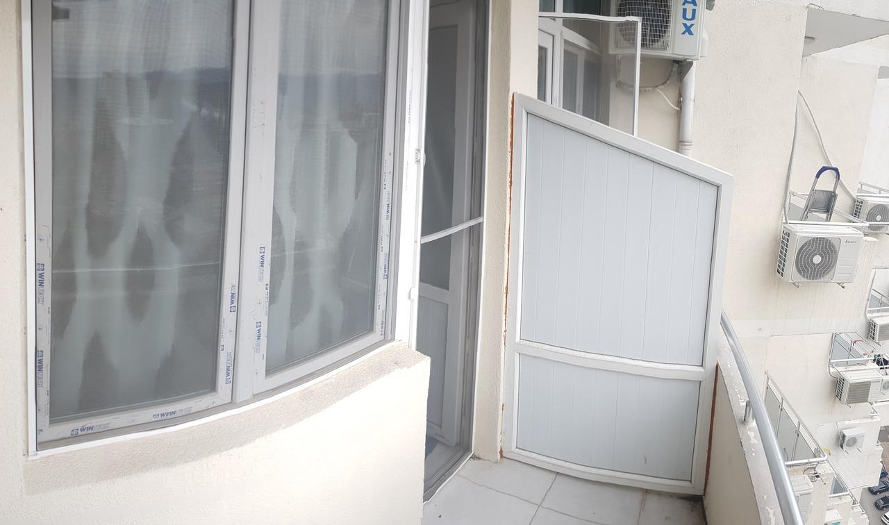 Apartment In Front Of Mcdonald'S Батуми Экстерьер фото