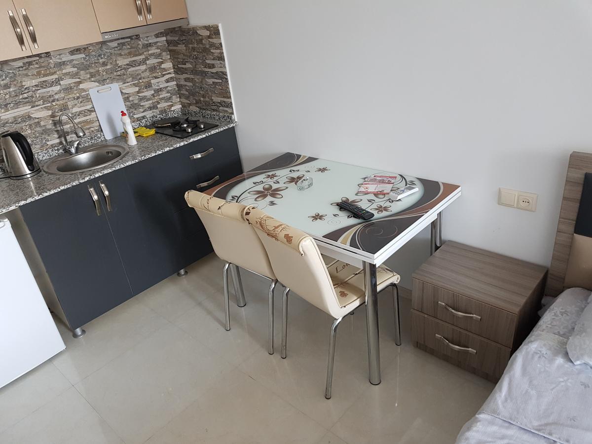 Apartment In Front Of Mcdonald'S Батуми Экстерьер фото