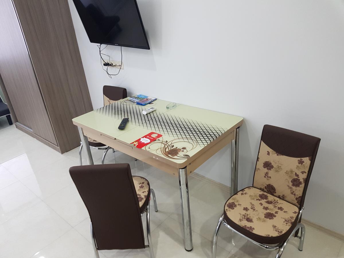 Apartment In Front Of Mcdonald'S Батуми Экстерьер фото