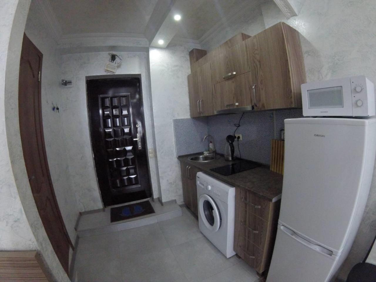 Apartment In Front Of Mcdonald'S Батуми Экстерьер фото
